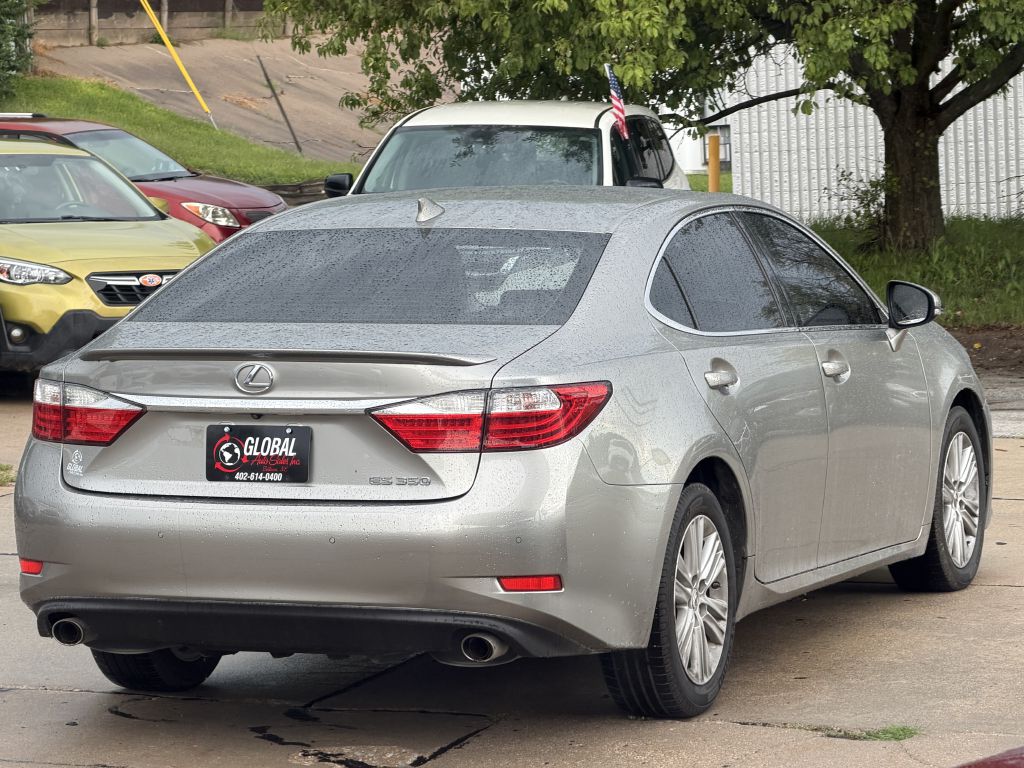Photo 6 of this LEXUS ES 350