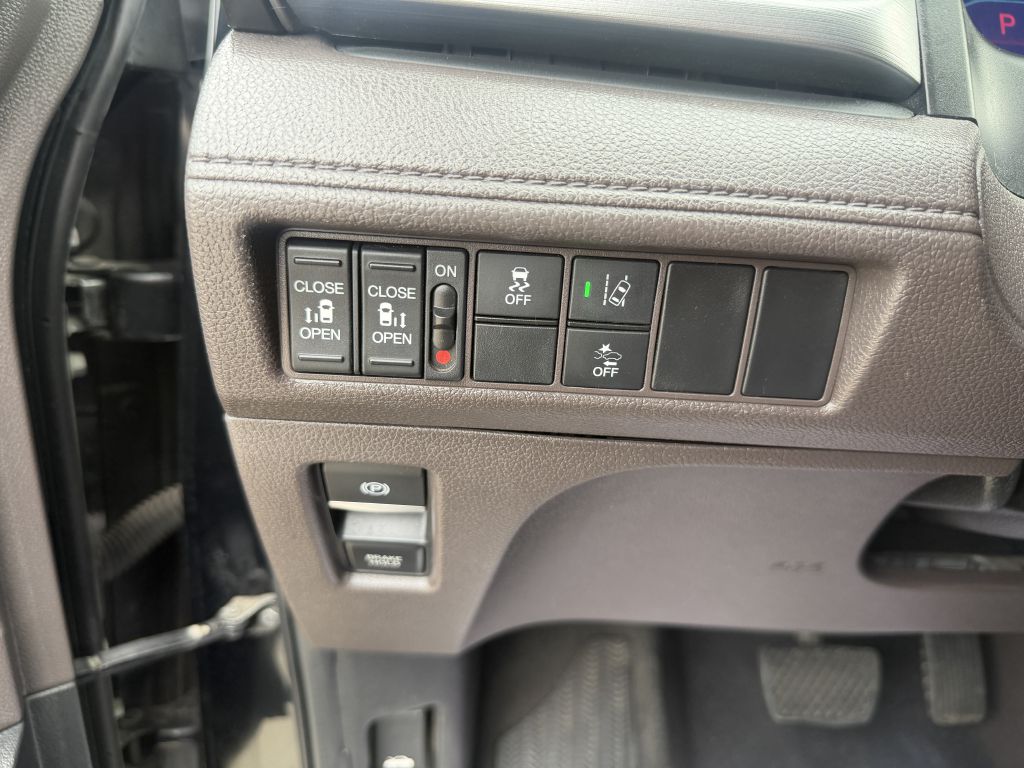 Photo 13 of this HONDA ODYSSEY