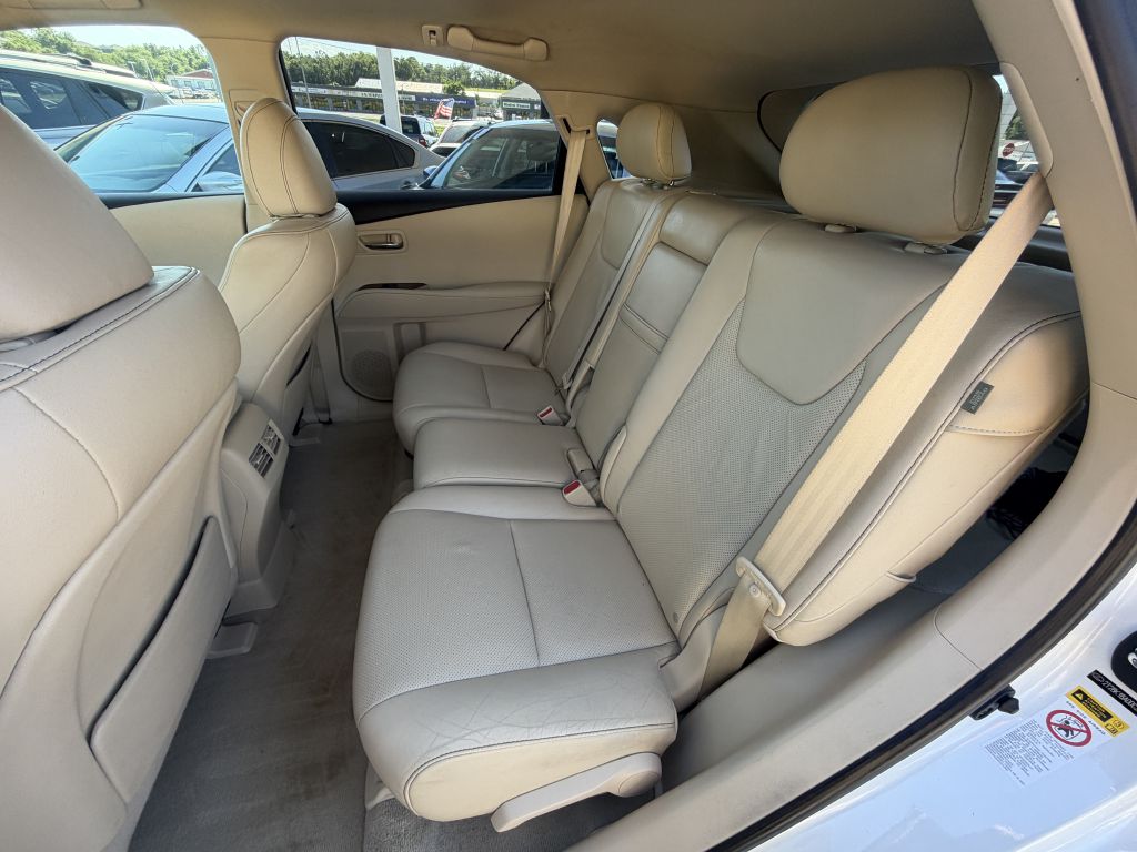 Photo 11 of this LEXUS RX 350