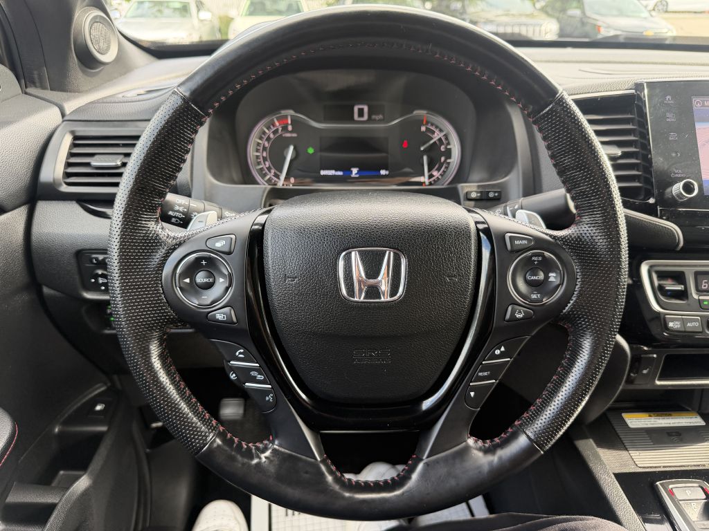 Photo 13 of this HONDA RIDGELINE