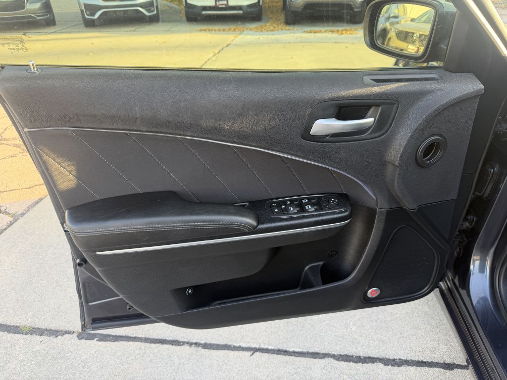 Photo 9 of this DODGE CHARGER