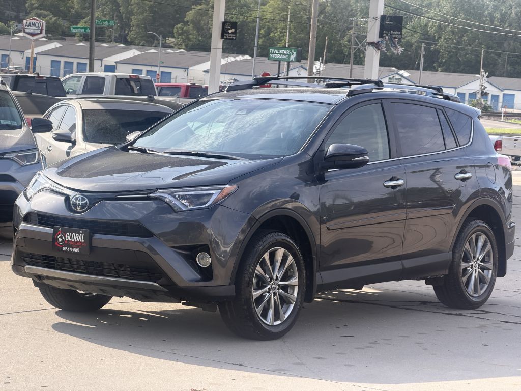 Photo 3 of this TOYOTA RAV4 LIMITED