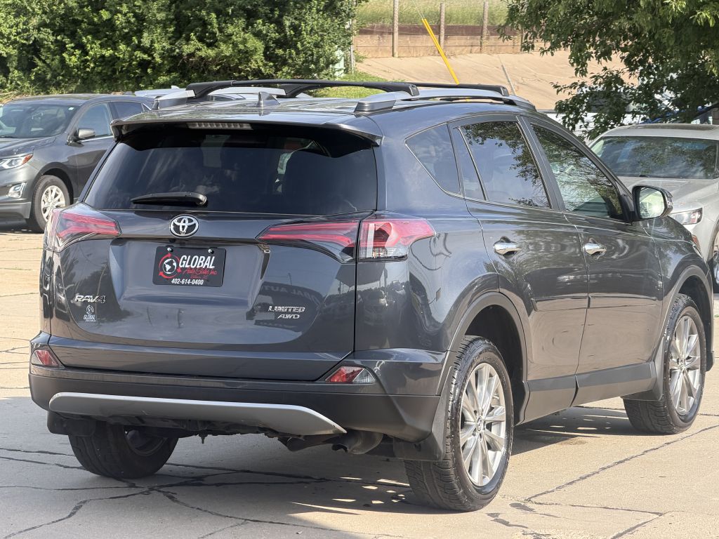Photo 6 of this TOYOTA RAV4 LIMITED