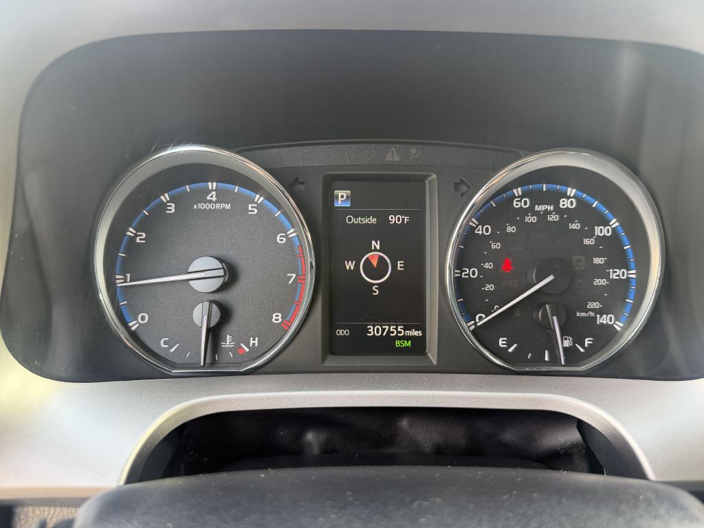Photo 14 of this TOYOTA RAV4 LIMITED