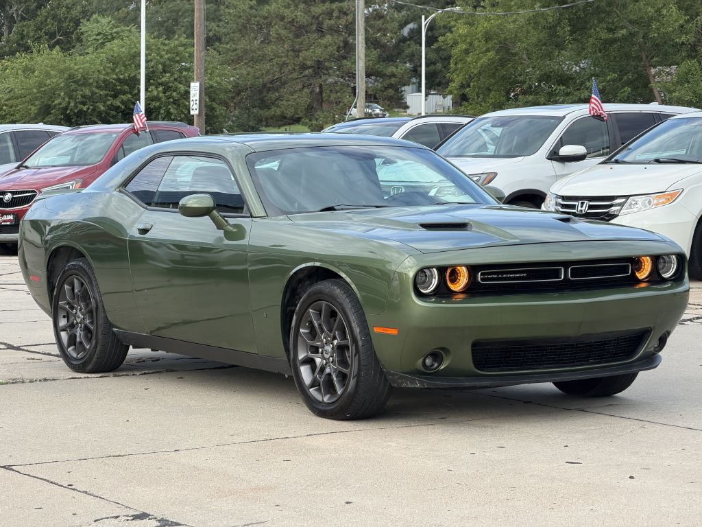 Photo 2 of this DODGE CHALLENGER GT