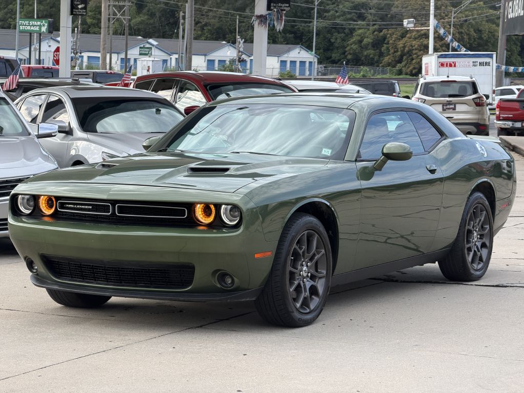Photo 3 of this DODGE CHALLENGER GT