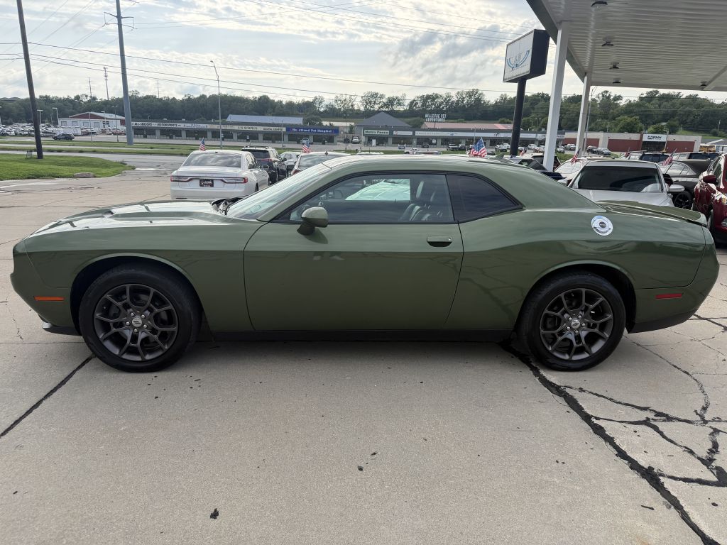 Photo 4 of this DODGE CHALLENGER GT