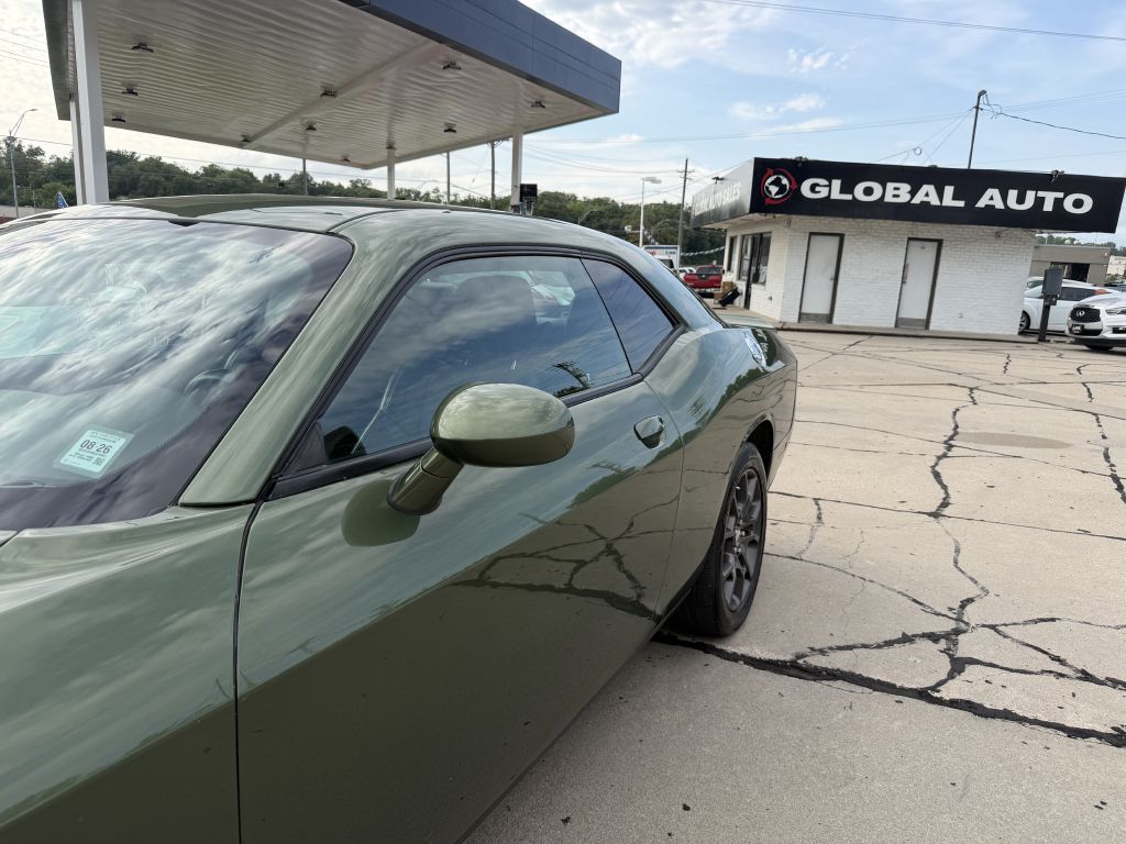 Photo 21 of this DODGE CHALLENGER GT