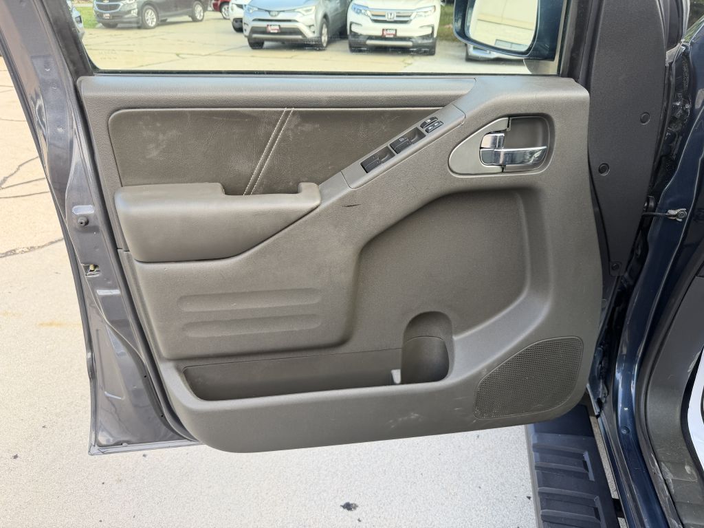 Photo 9 of this NISSAN FRONTIER