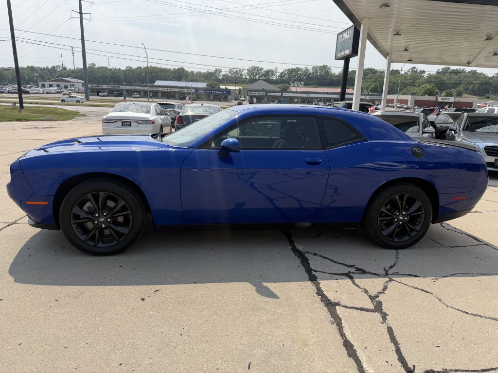 Photo 4 of this DODGE CHALLENGER AWD