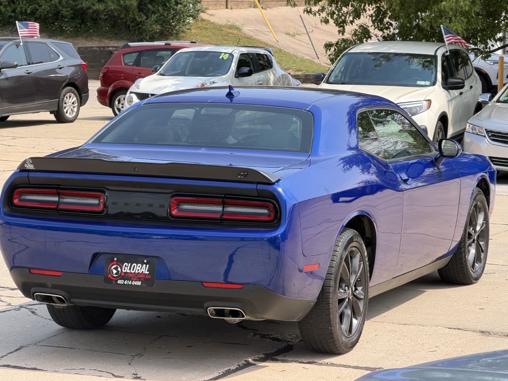 Photo 6 of this DODGE CHALLENGER AWD