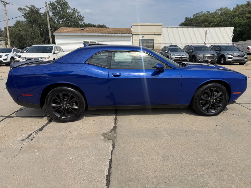 Photo 7 of this DODGE CHALLENGER AWD