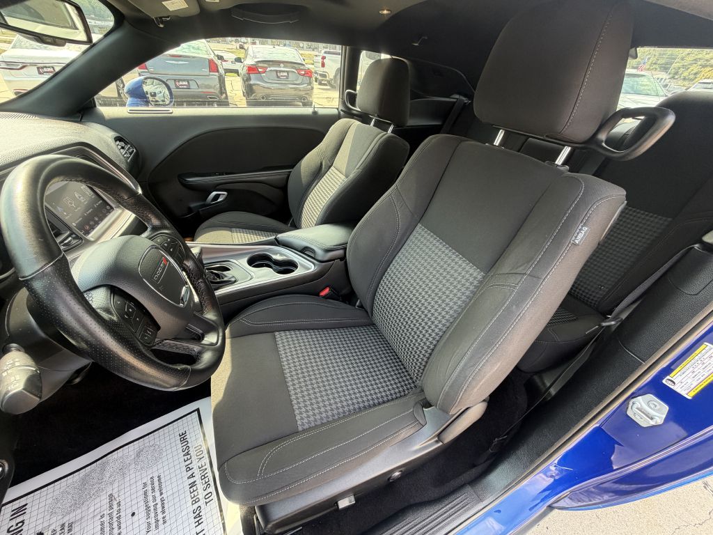 Photo 10 of this DODGE CHALLENGER AWD