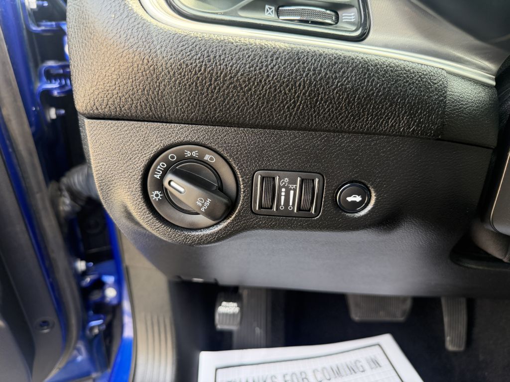 Photo 12 of this DODGE CHALLENGER AWD