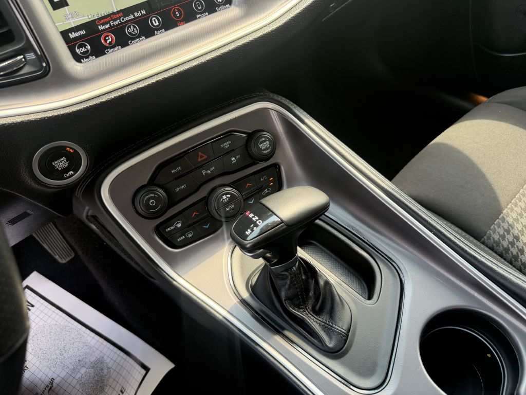 Photo 18 of this DODGE CHALLENGER AWD