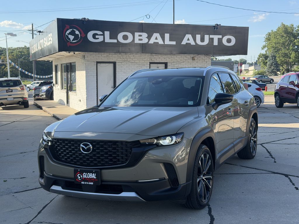 Photo 2 of this MAZDA CX-50