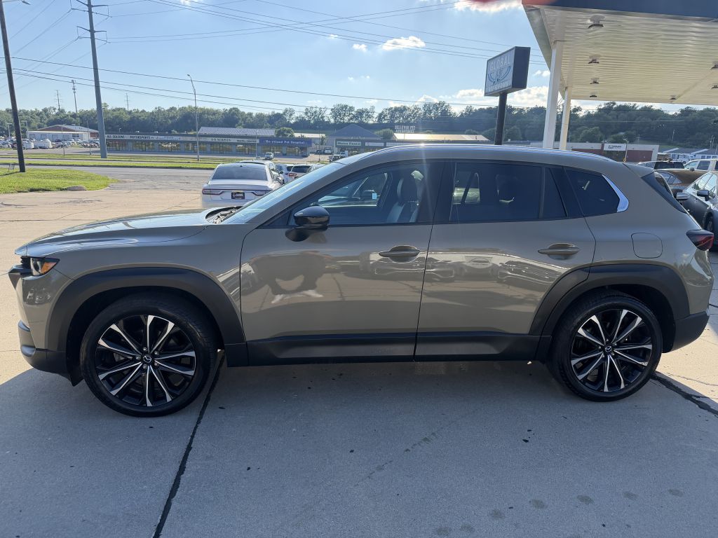 Photo 20 of this MAZDA CX-50