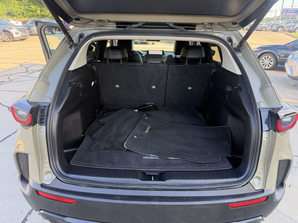 Photo 8 of this MAZDA CX-50