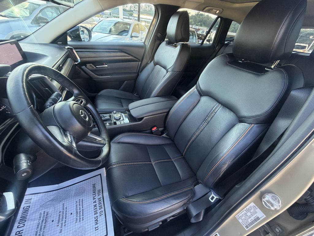 Photo 3 of this MAZDA CX-50