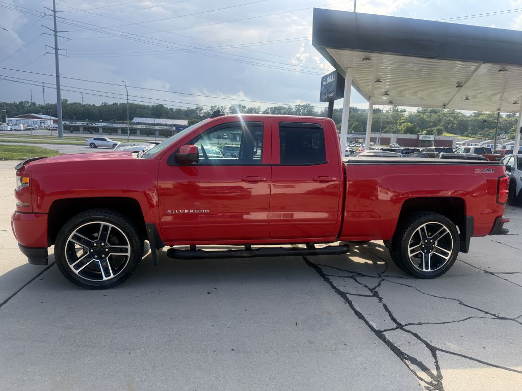 Photo 4 of this CHEVROLET SILVERADO 1500