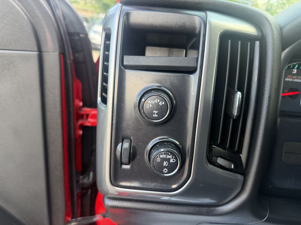 Photo 12 of this CHEVROLET SILVERADO 1500