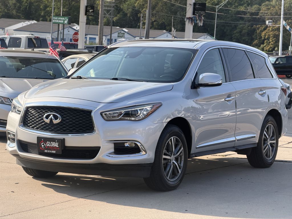 Photo 3 of this INFINITI QX60