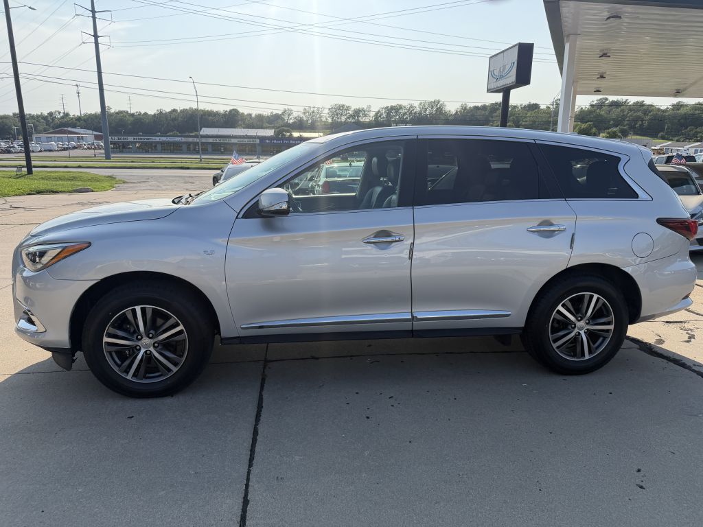 Photo 4 of this INFINITI QX60