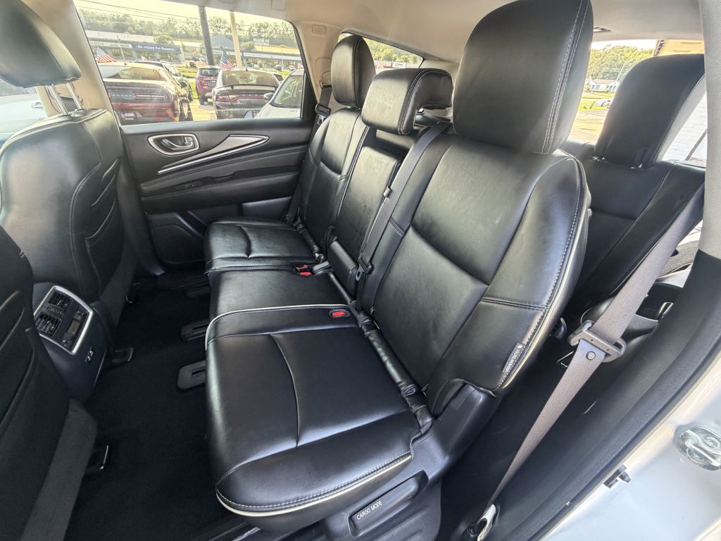 Photo 11 of this INFINITI QX60