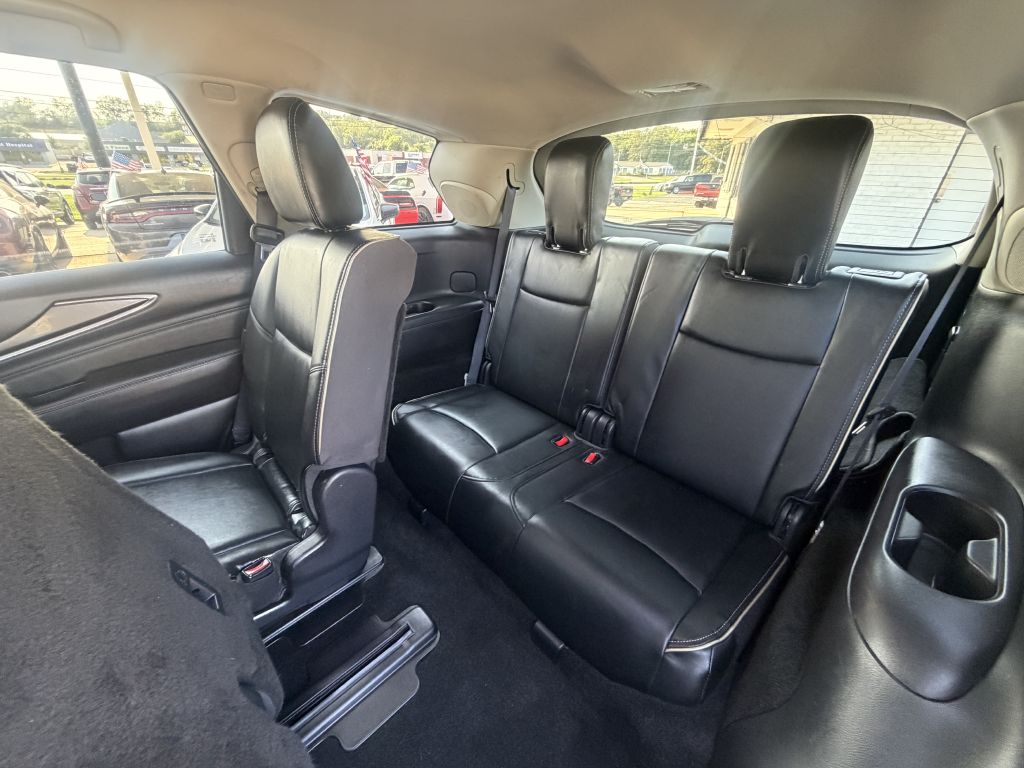Photo 12 of this INFINITI QX60