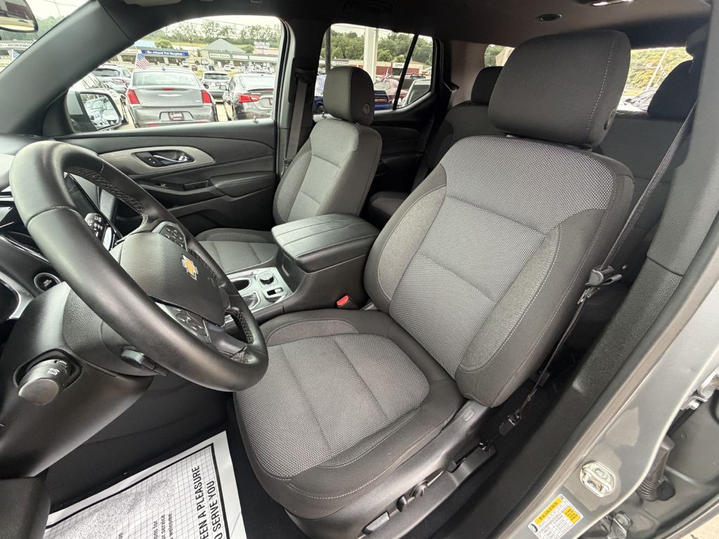 Photo 10 of this CHEVROLET TRAVERSE LIMITE