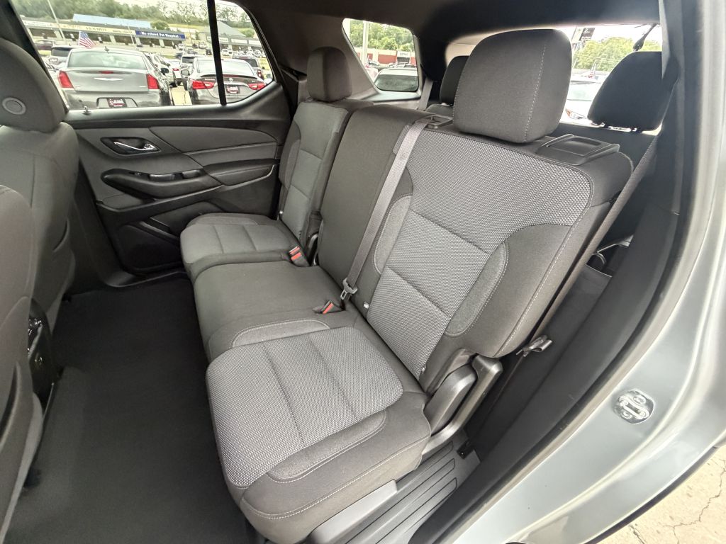Photo 11 of this CHEVROLET TRAVERSE LIMITE