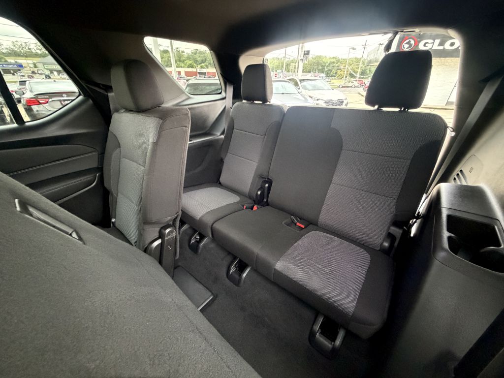 Photo 12 of this CHEVROLET TRAVERSE LIMITE