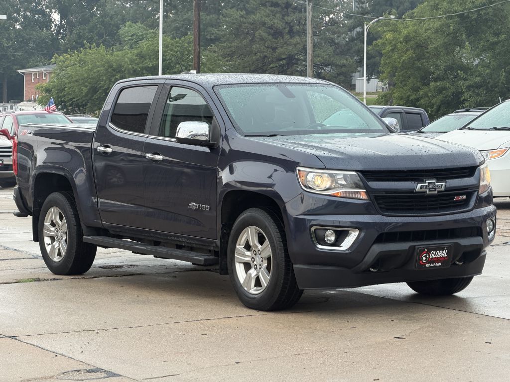 Photo 2 of this CHEVROLET COLORADO Z71