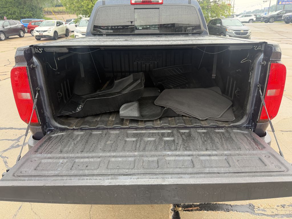 Photo 8 of this CHEVROLET COLORADO Z71