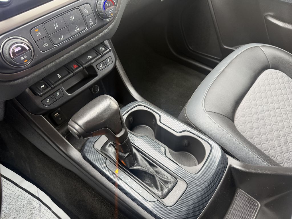 Photo 18 of this CHEVROLET COLORADO Z71