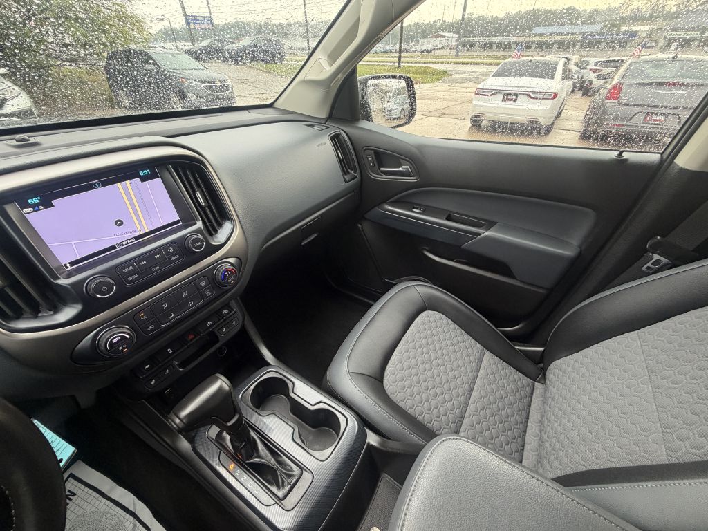 Photo 19 of this CHEVROLET COLORADO Z71