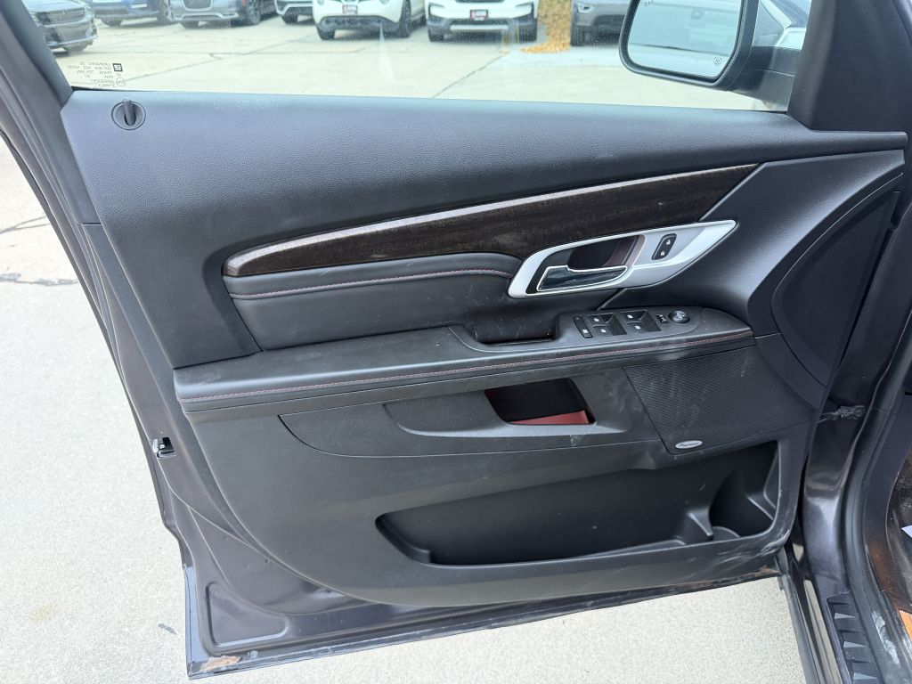 Photo 9 of this GMC TERRAIN