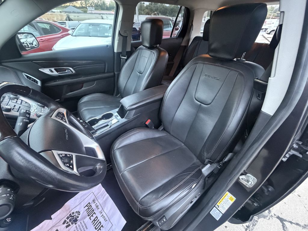 Photo 10 of this GMC TERRAIN