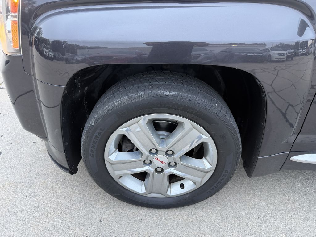 Photo 19 of this GMC TERRAIN