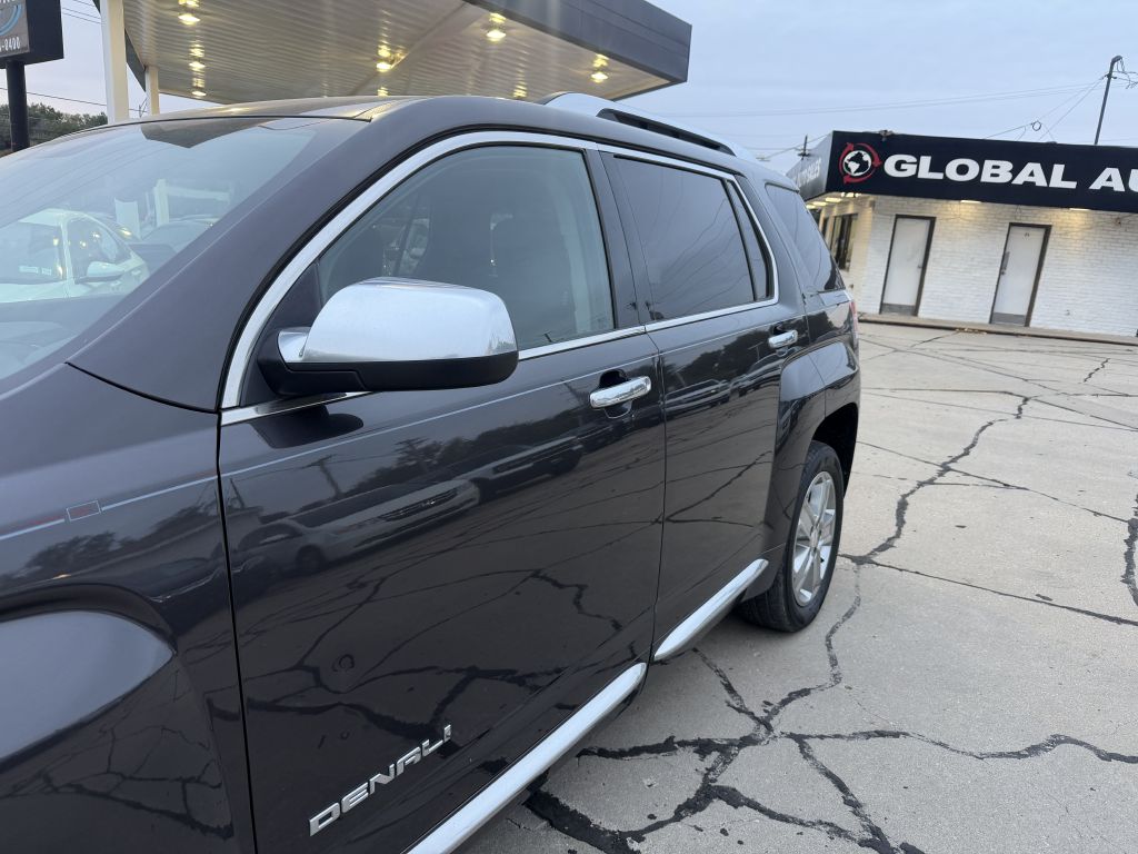 Photo 20 of this GMC TERRAIN