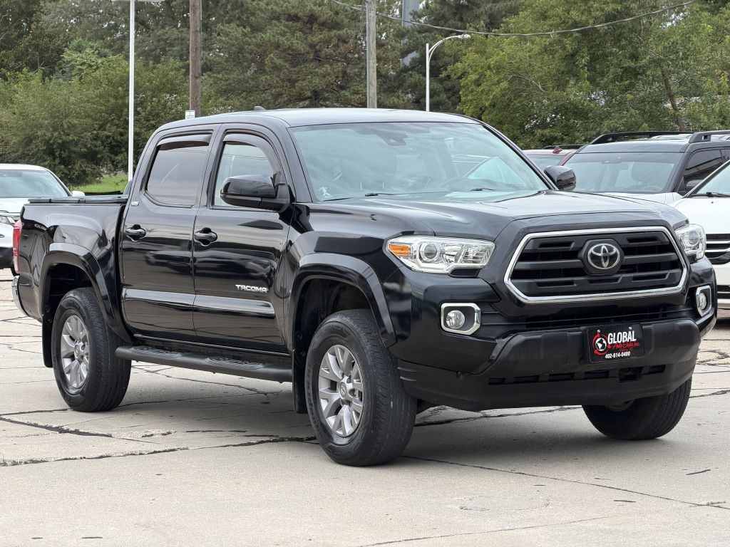 Photo 2 of this TOYOTA TACOMA