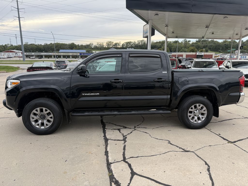 Photo 4 of this TOYOTA TACOMA