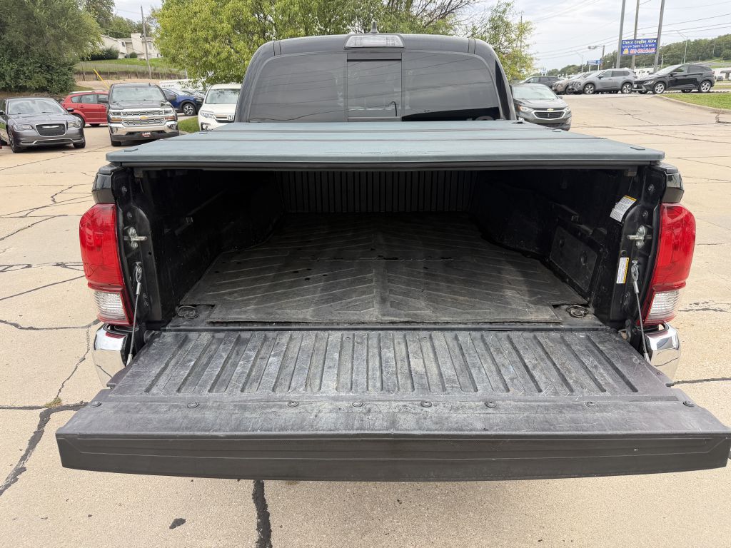 Photo 8 of this TOYOTA TACOMA