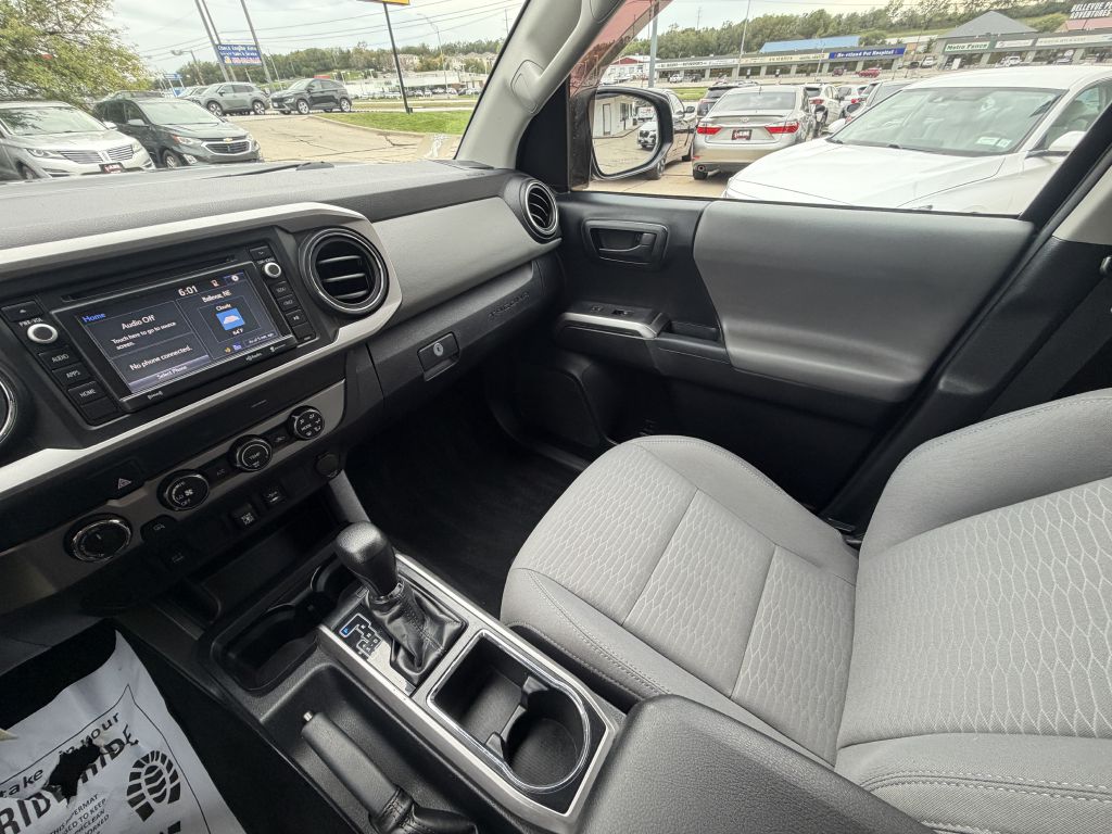 Photo 18 of this TOYOTA TACOMA