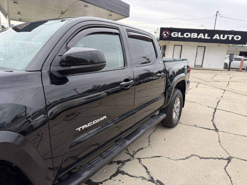 Photo 20 of this TOYOTA TACOMA