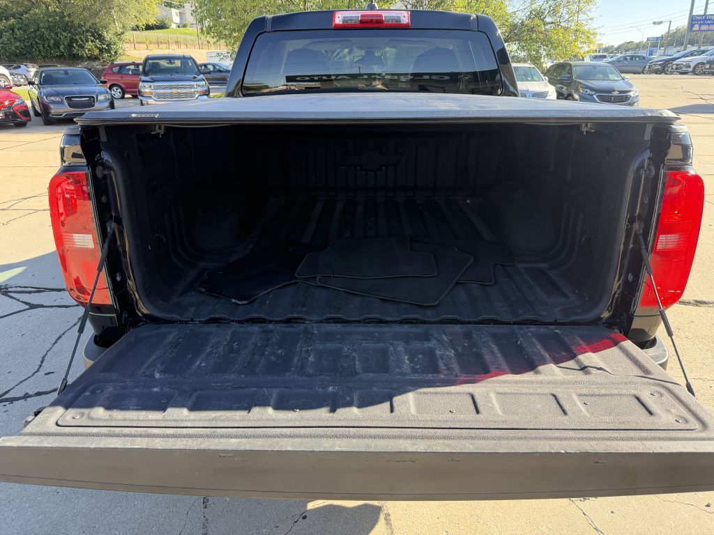 Photo 8 of this CHEVROLET COLORADO