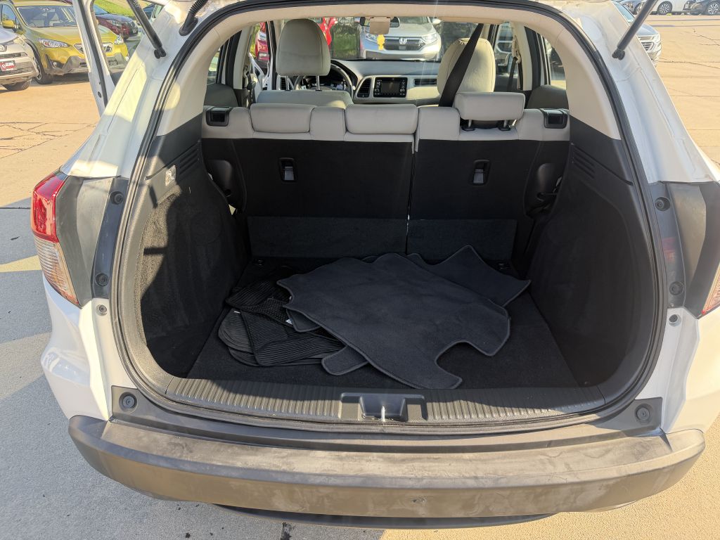 Photo 8 of this HONDA HR-V