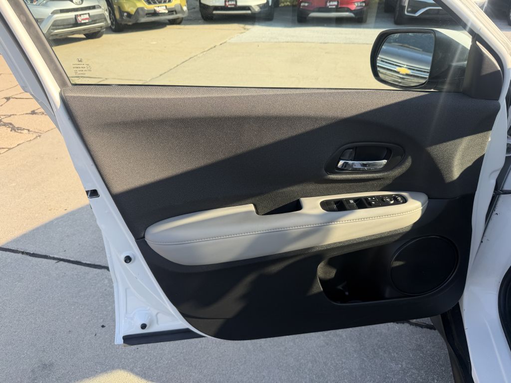 Photo 9 of this HONDA HR-V