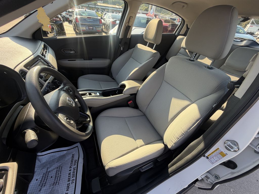Photo 10 of this HONDA HR-V