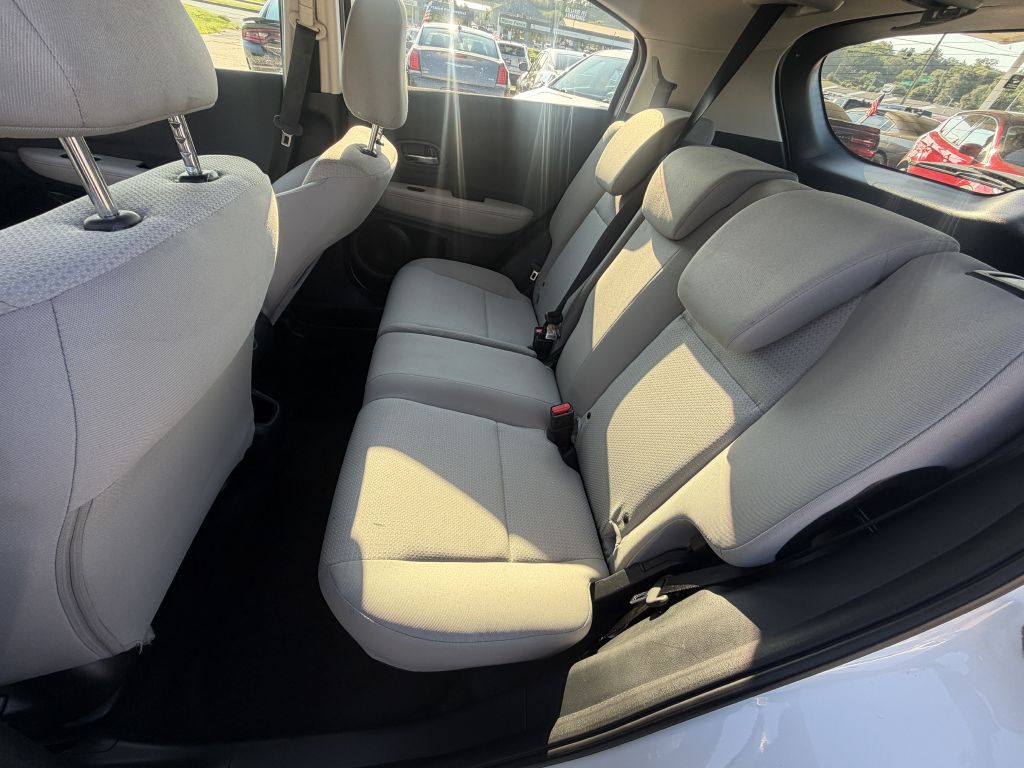 Photo 11 of this HONDA HR-V